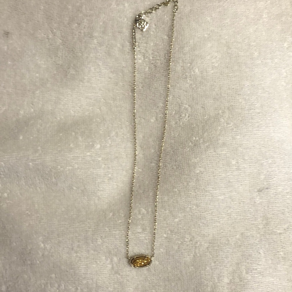Kendra Scott necklace